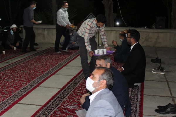 مراسم افطار المومنین، شبی با قرآن و توزیع بسته های غذایی به نیازمندان