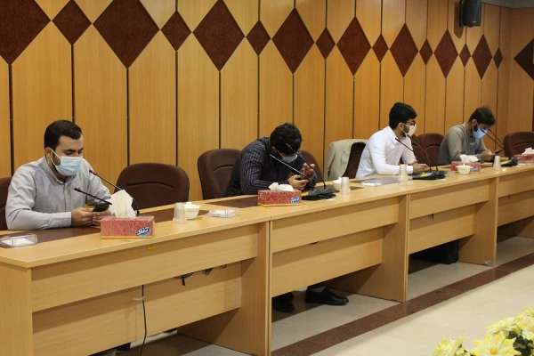 کرسی آزاد اندیش و مناظره دانشجویی با موضوع (دیپلماسی  با میدان)