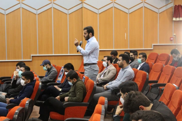 برگزاری کرسی آزاداندیشی دانشجویان پردیس علامه طباطبایی لرستان