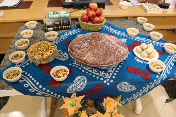 مراسم فرهنگی-پژوهشی گرامیداشت جشن شب یلدا و شاهنامه خوانی توسط کانون ادبیات فارسی 2