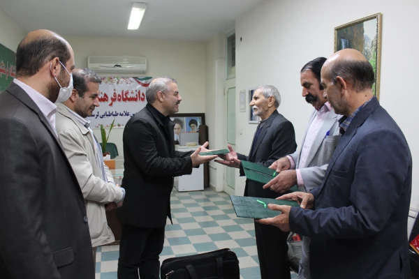 مراسم فرهنگی-پژوهشی گرامیداشت جشن شب یلدا و شاهنامه خوانی توسط کانون ادبیات فارسی