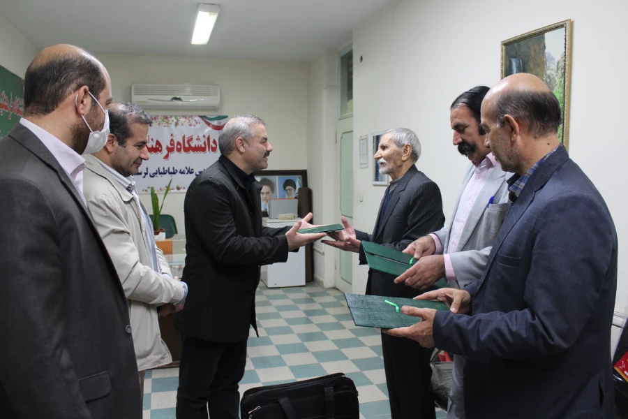 مراسم فرهنگی-پژوهشی گرامیداشت جشن شب یلدا و شاهنامه خوانی توسط کانون ادبیات فارسی