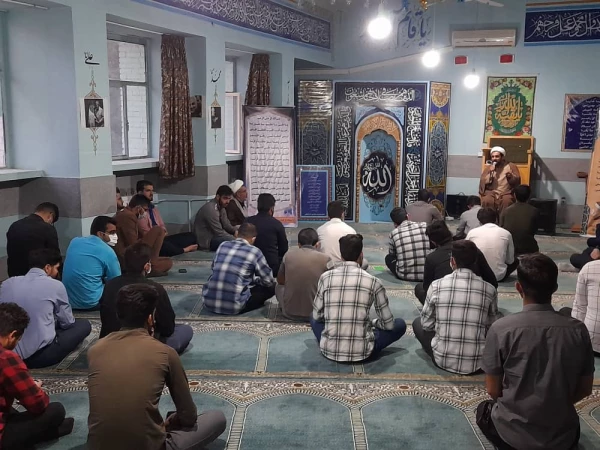 برگزاری مراسم عزاداری دانشجویان به مناسبت  وفات حضرت خدیجه (س) : 2