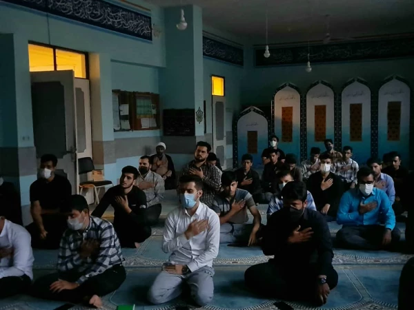 برگزاری مراسم عزاداری دانشجویان به مناسبت  وفات حضرت خدیجه (س) : 4