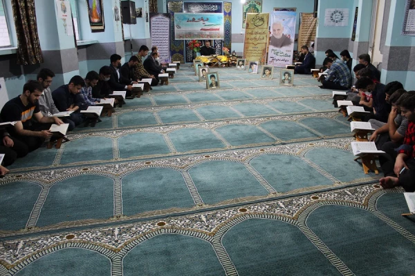 محفل انس با قرآن کریم در پردیس علامه طباطبایی دانشگاه فرهنگیان لرستان برگزارشد 2