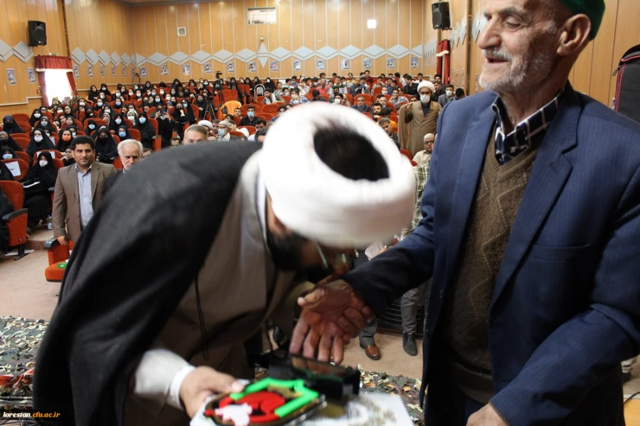برگزاری اولین یادواره شهدای دانشجو معلم دانشگاه فرهنگیان لرستان به روایت تصویر 14