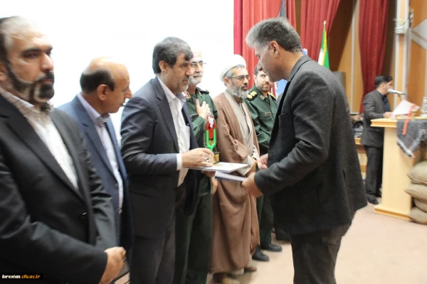 برگزاری اولین یادواره شهدای دانشجو معلم دانشگاه فرهنگیان لرستان به روایت تصویر 16