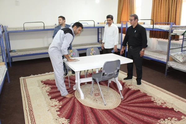 بازدید دکتر عربان، سرپرست مدیریت امورپردیس های دانشگاه فرهنگیان استان لرستان و مسئولین کمیته بهداشت وتغذیه جشنواره کشوری قرآن وعترت از سرا های دانشجویی ،سلف سرویس ،سوئیت وفضای محوطه پردیس علامه طباطبایی لرستان به روایت تصویر  8