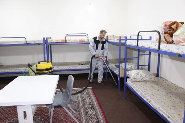 بازدید دکتر عربان، سرپرست مدیریت امورپردیس های دانشگاه فرهنگیان استان لرستان و مسئولین کمیته بهداشت وتغذیه جشنواره کشوری قرآن وعترت از سرا های دانشجویی ،سلف سرویس ،سوئیت وفضای محوطه پردیس علامه طباطبایی لرستان به روایت تصویر  9