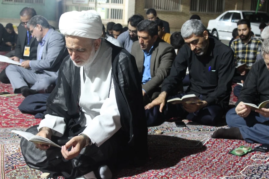 بازدید دانشجو معلمان شرکت کننده در سی و دومین جشنواره کشوری قرآن و عترت از دریاچه کیو خرم آباد : 10