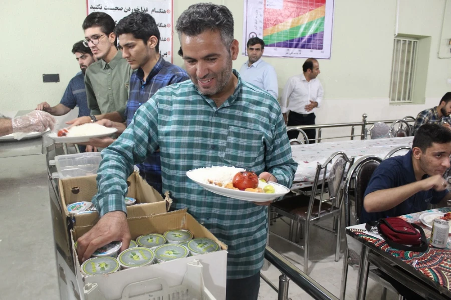 بازدید دانشجو معلمان شرکت کننده در سی و دومین جشنواره کشوری قرآن و عترت از دریاچه کیو خرم آباد : 16