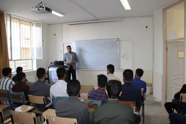 برگزاری کلاس های آموزشی به صورت حضوری در پردیس علامه طباطبایی لرستان  8