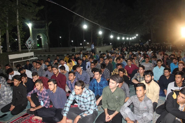 همزمان به مناسبت میلاد با سعادت پیامبر اکرم (ص) و امام جعفر صادق (ع) برگزار گردید: 2