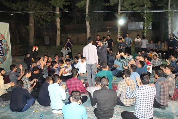 همزمان به مناسبت میلاد با سعادت پیامبر اکرم (ص) و امام جعفر صادق (ع) برگزار گردید: 9