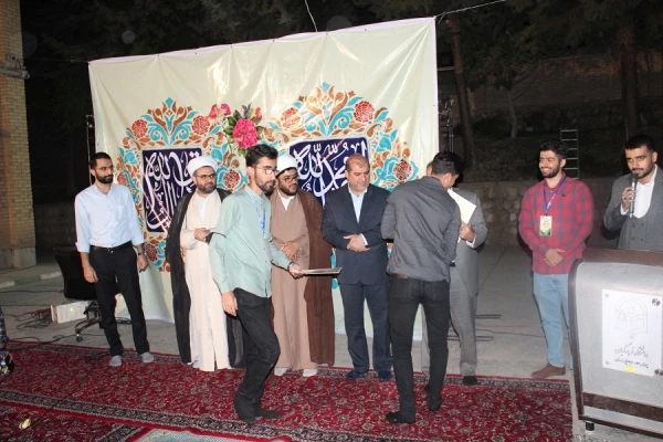 همزمان به مناسبت میلاد با سعادت پیامبر اکرم (ص) و امام جعفر صادق (ع) برگزار گردید: 2