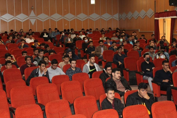 برگزاری نشست توجیهی (( شیوه نامه انضباطی دانشجویی)) دانشجویان پردیس علامه طباطبایی لرستان  2