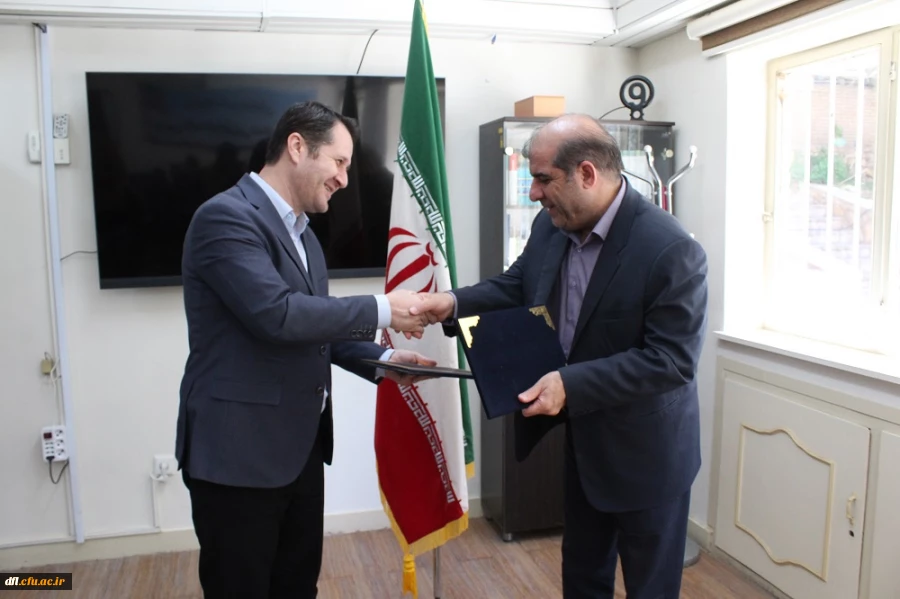 تفاهم نامه همکاری بین دانشگاه فرهنگیان و جهاد دانشگاهی لرستان