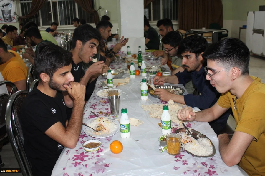 ضیافت افطار دانشجویی 4