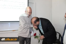 تقدیر سرپرست دانشگاه فرهنگیان از اساتیدبه مناسبت روز معلم 2