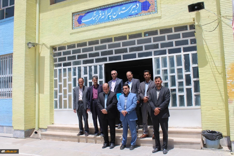 بازدید سرپرست دانشگاه فرهنگیان از روند دروس کارورزی دانشجشو معلمان در مدارس 2