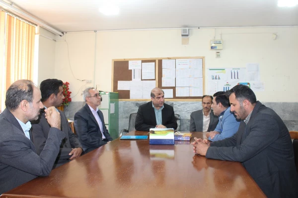 بازدید سرپرست دانشگاه فرهنگیان از روند دروس کارورزی دانشجشو معلمان در مدارس 3