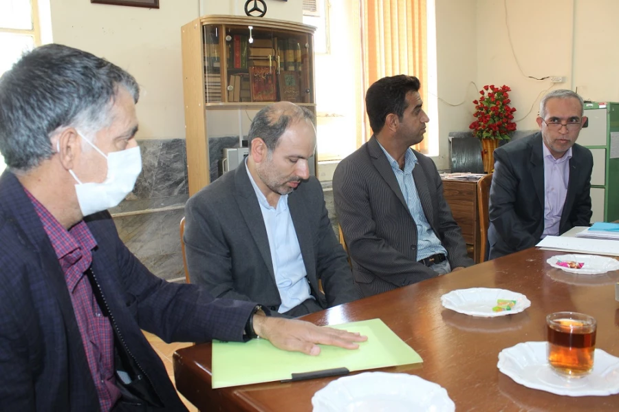 بازدید سرپرست دانشگاه فرهنگیان از روند دروس کارورزی دانشجشو معلمان در مدارس 4